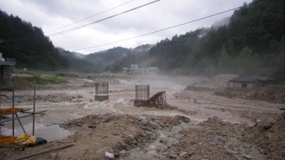 교량 수해 전경